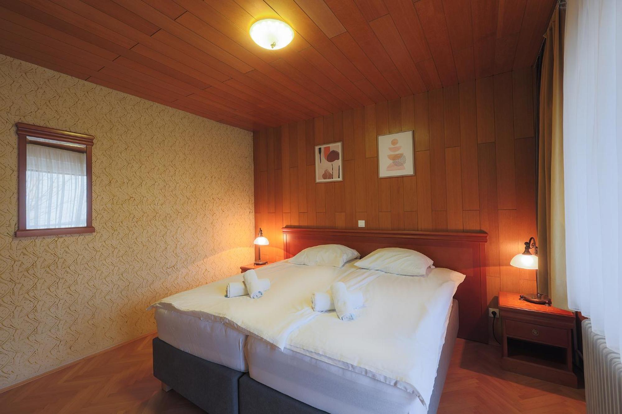 Papas Apartment Lesce  Kültér fotó