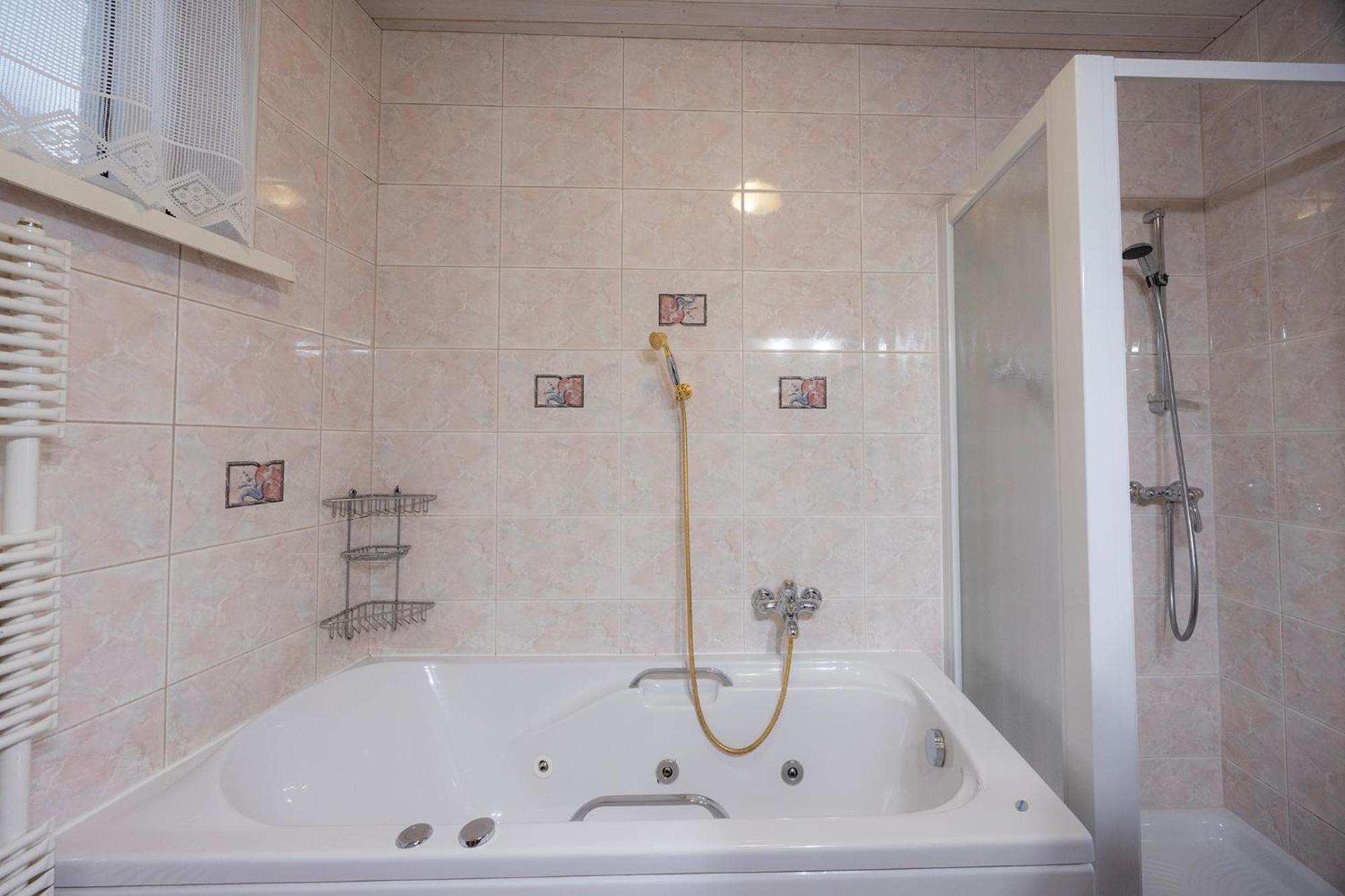 Papas Apartment Lesce  Kültér fotó