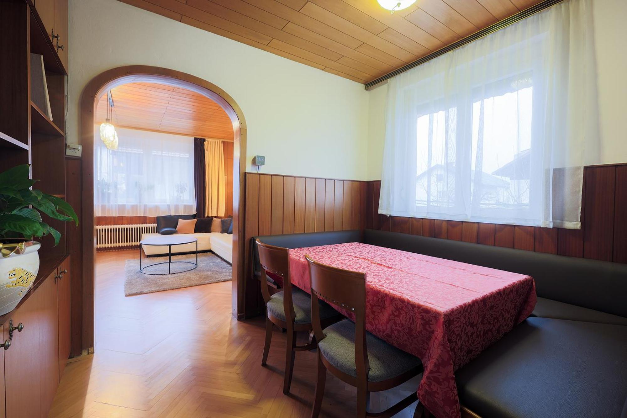 Papas Apartment Lesce  Kültér fotó